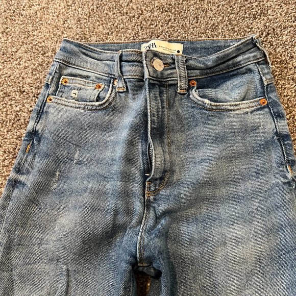 Zara High-Waisted Skinny Jeans - Picture 3 of 4